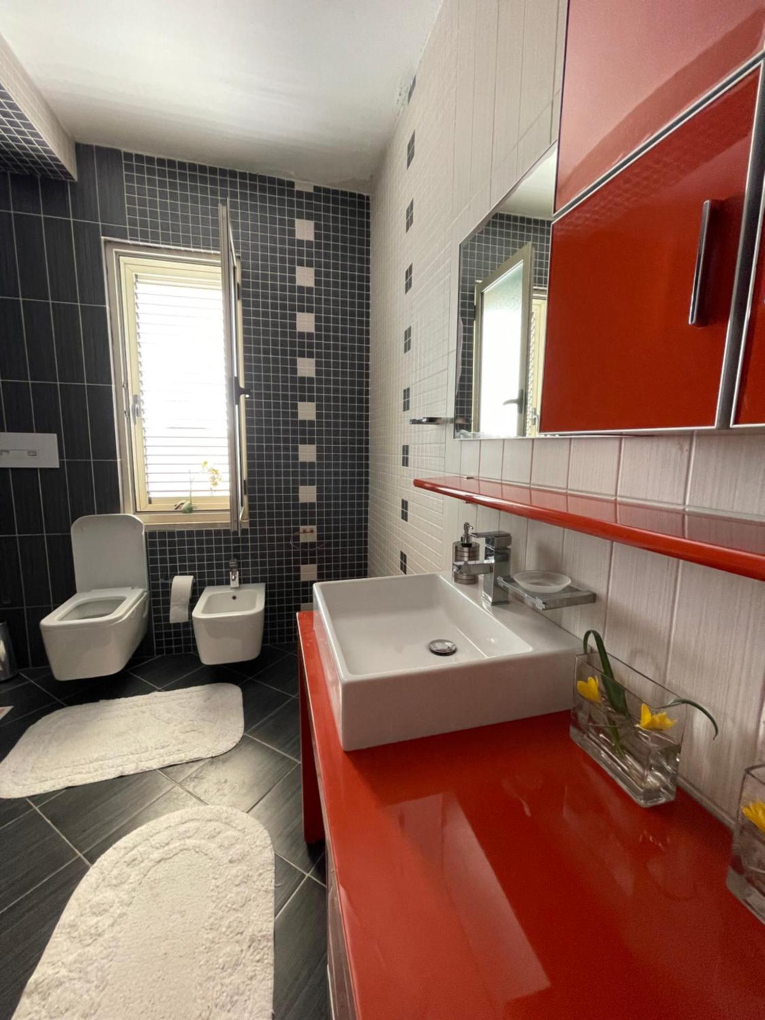 Albjona Guesthouse Тирана Экстерьер фото