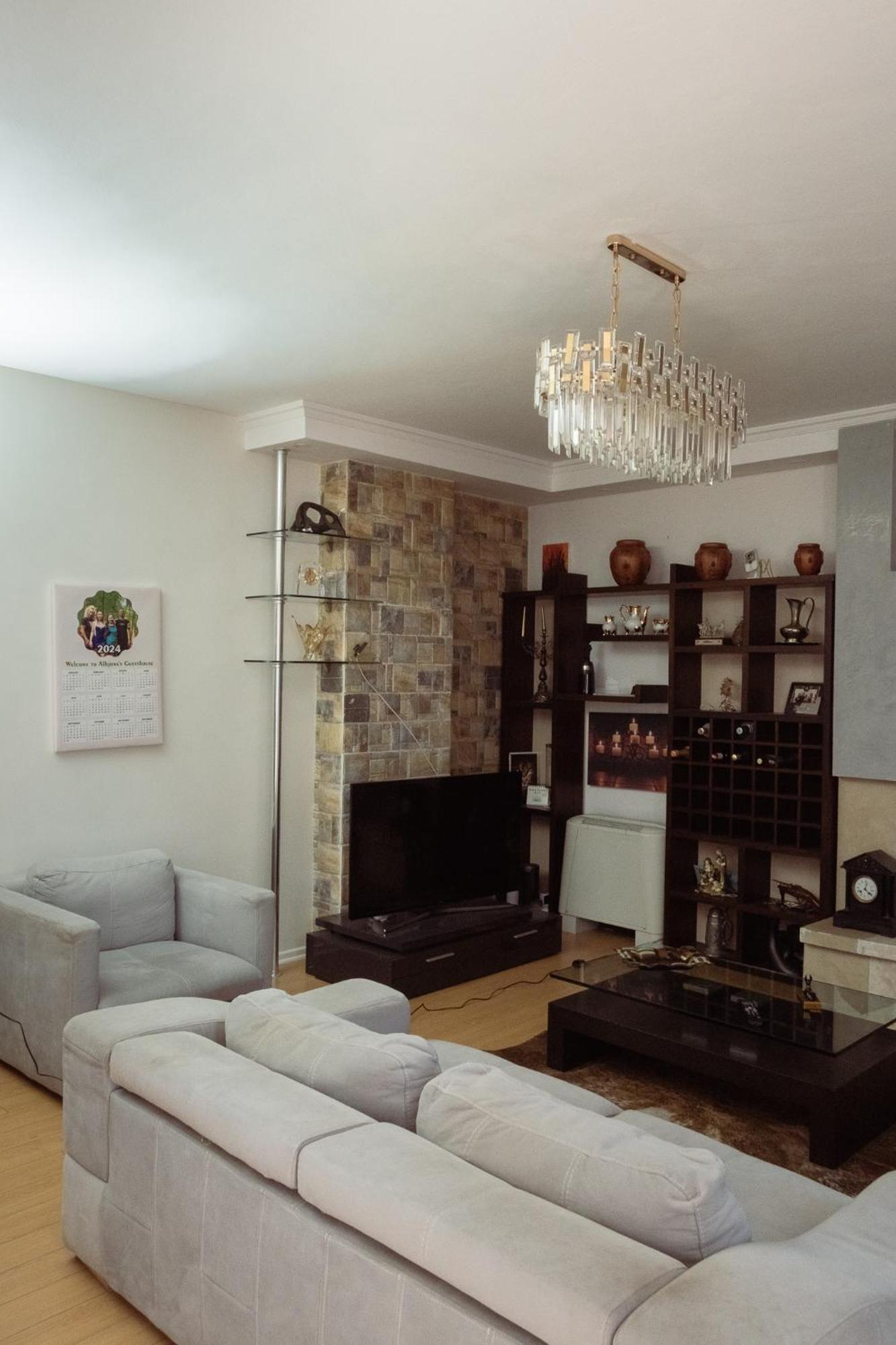 Albjona Guesthouse Тирана Экстерьер фото