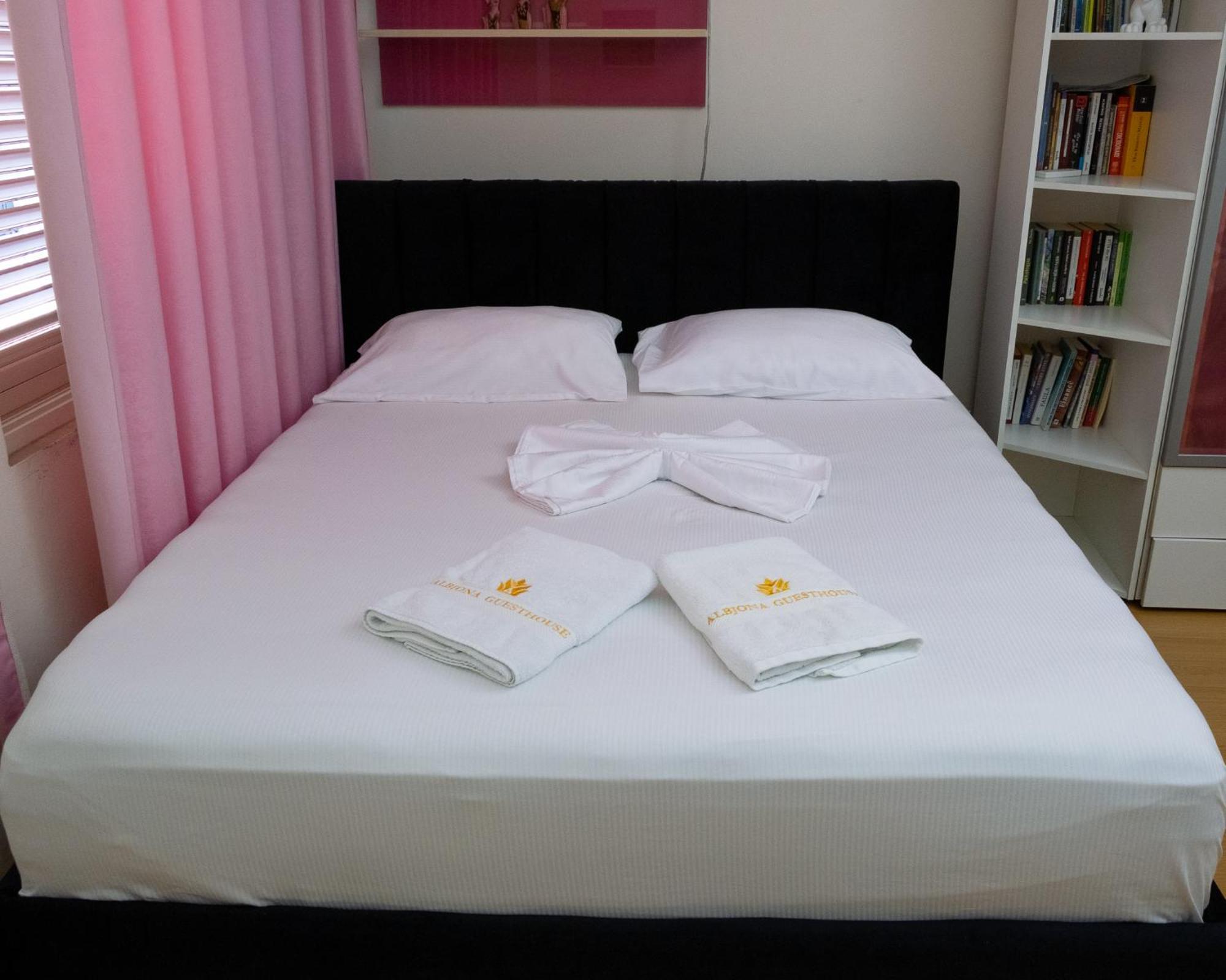 Albjona Guesthouse Тирана Экстерьер фото