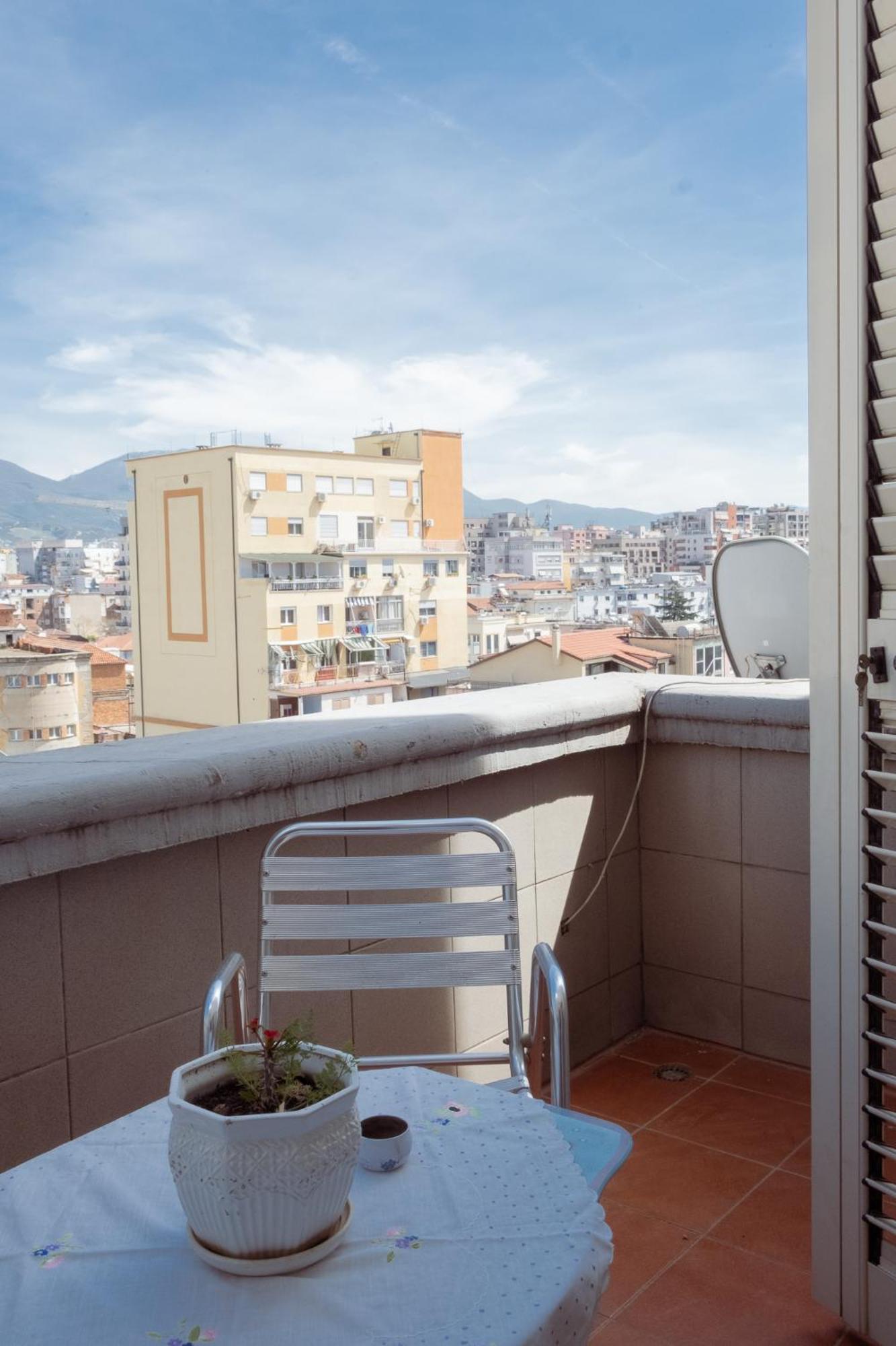 Albjona Guesthouse Тирана Экстерьер фото